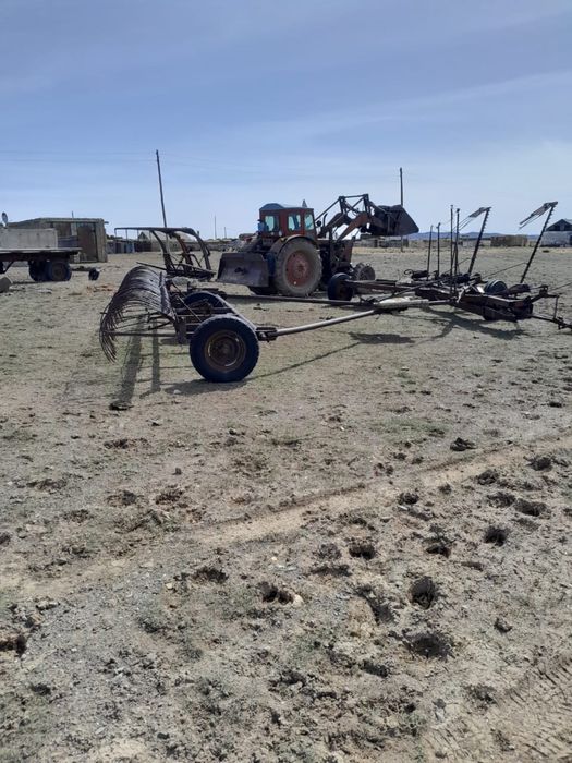 Прицеп с документам, грабли