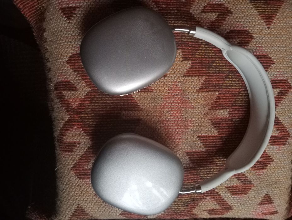 Продам наушники блютуз