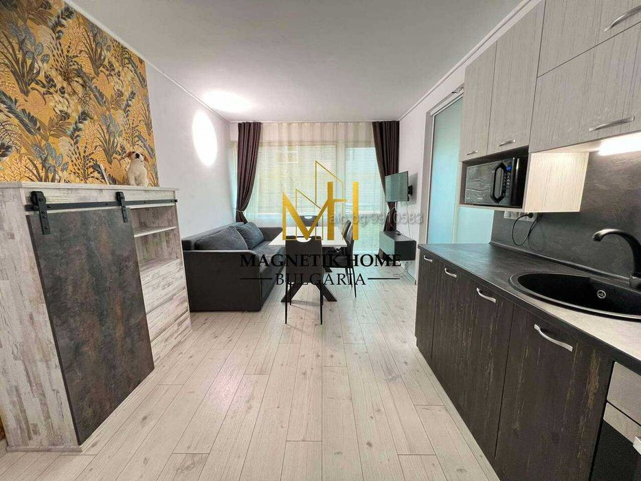 Дава се под наем Двустаен апартамент в Бургас, Център - 52 кв.м за 357 € - Снимка #3