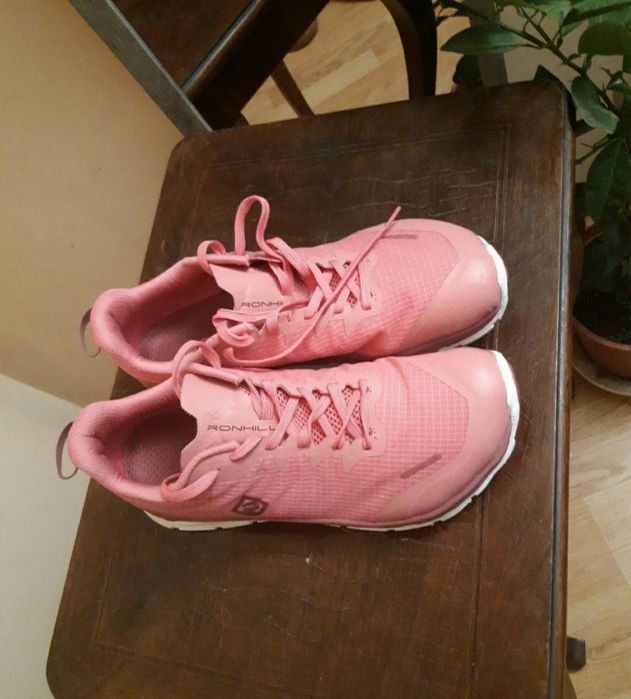 Adidasi Ronhill 41