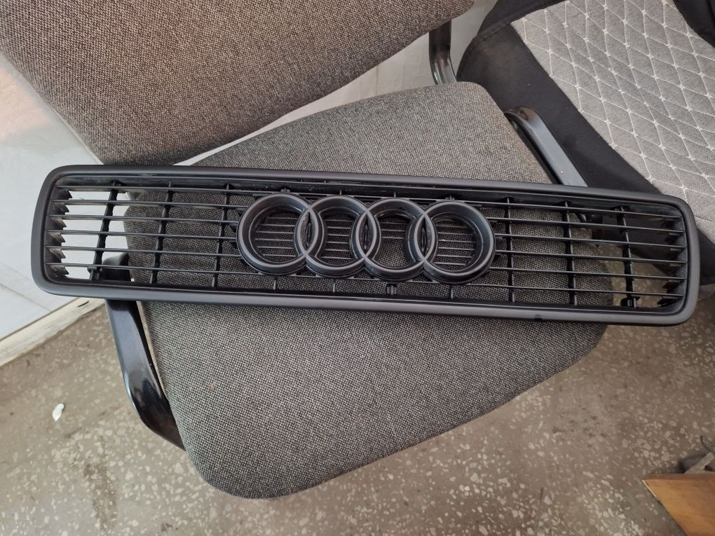 Решётка радиатора Audi 80 B3 - цена 4 руб. - купить на авторазборке Биби32