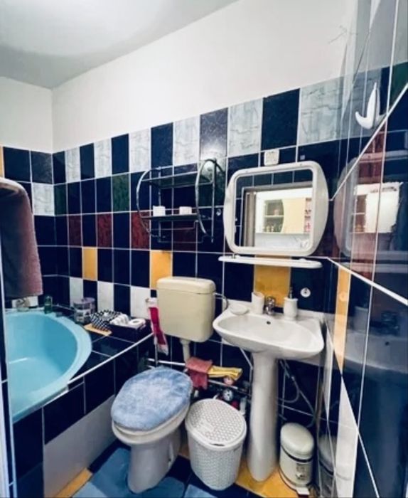 Studio renovat, mobilat-etaj 1 lângă malul Crișului, aproape de centru