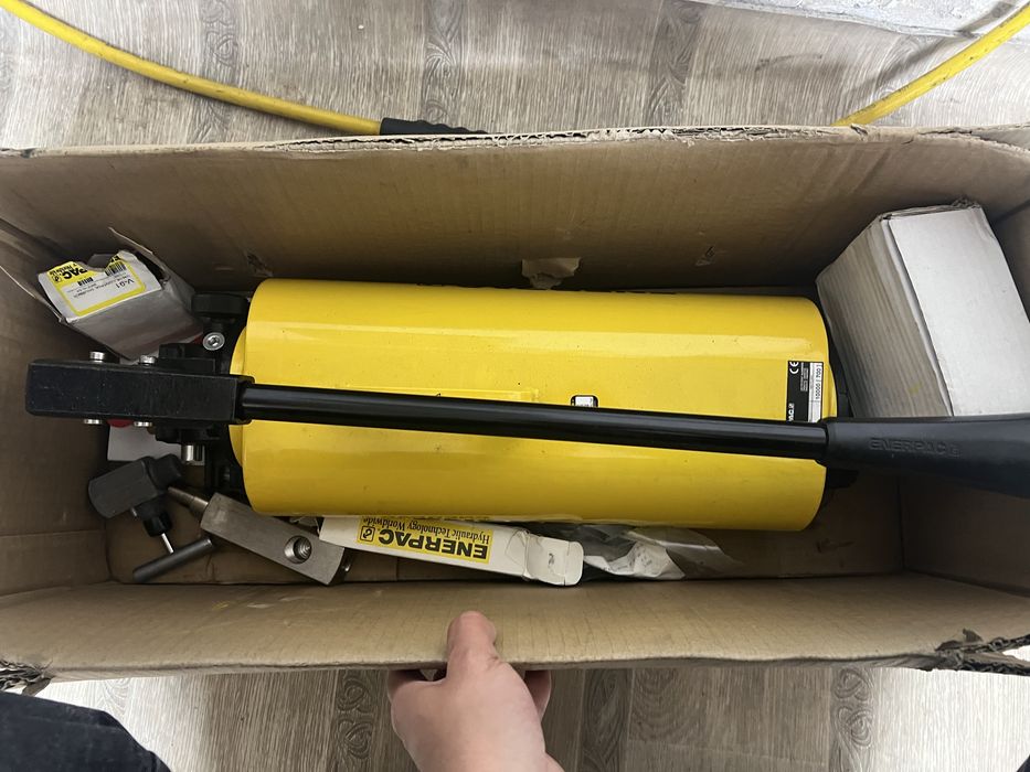 Насос гидравлический ручной Enerpac