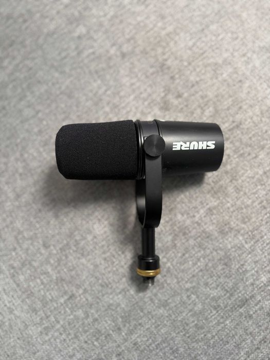 Shure MV7 микрофон – използван, работещ, с повреден жак