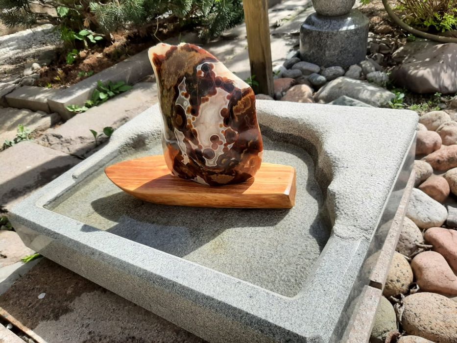 Декоративные каменные чаши