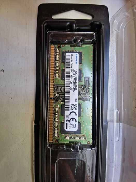 Vând memorie RAM Samsung pentru laptop.