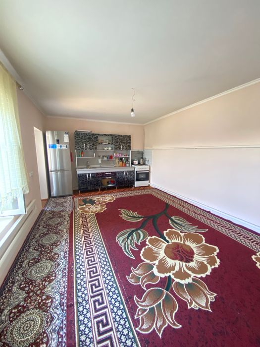 Oqqo’rg’onda uy sotiladi