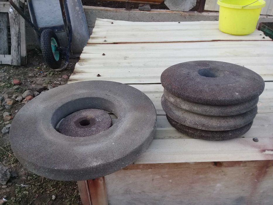 продам образивные круги