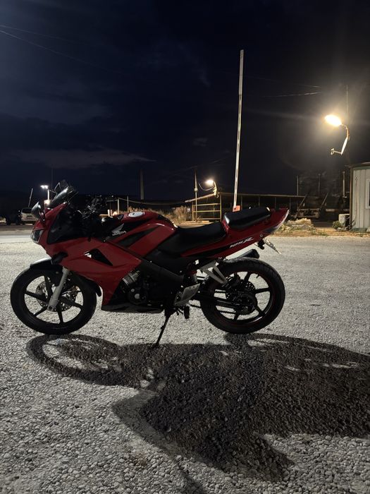 Honda     CBR125R