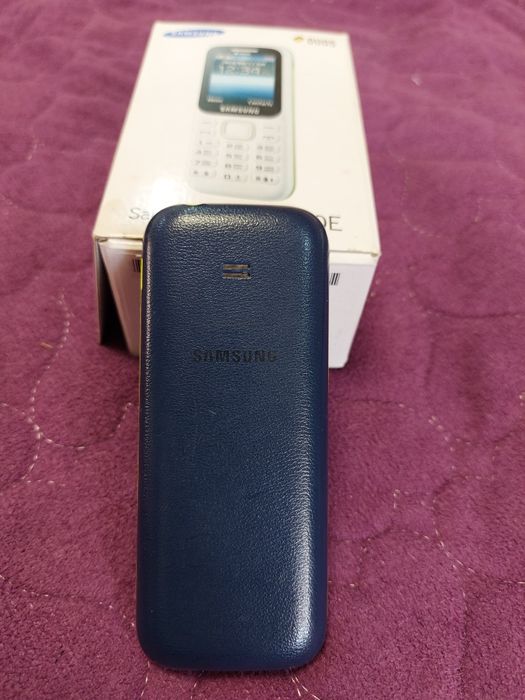 Кнопочный телефон Самсунг