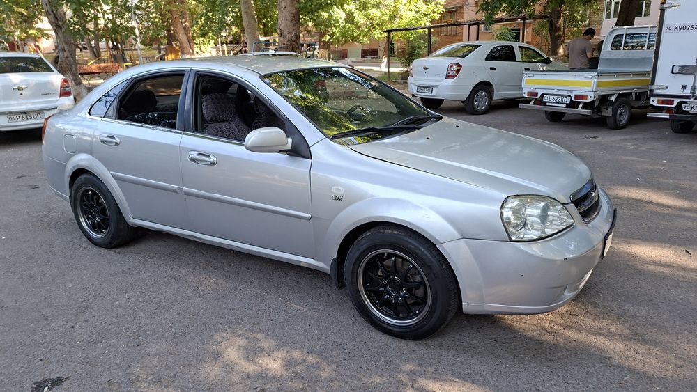Продам Lacetti 1.8