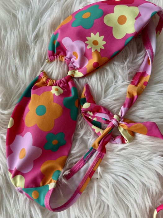 Costum de baie de vară cu imprimeu floral