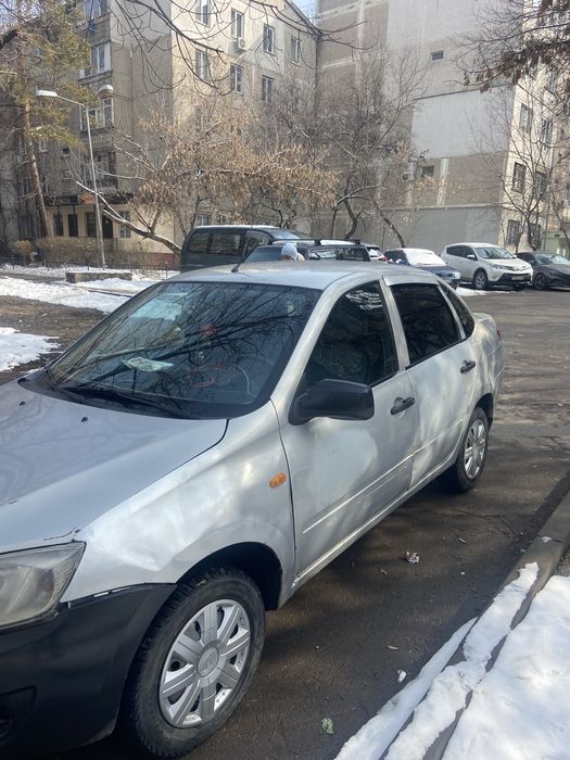 Продам Лада гранта 2013 год