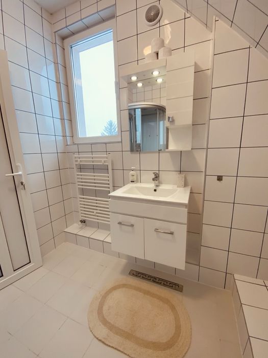 Дава се под наем Къща в Добрич, в.з. Лозята - 130 кв.м за 997.05 € - Снимка #14