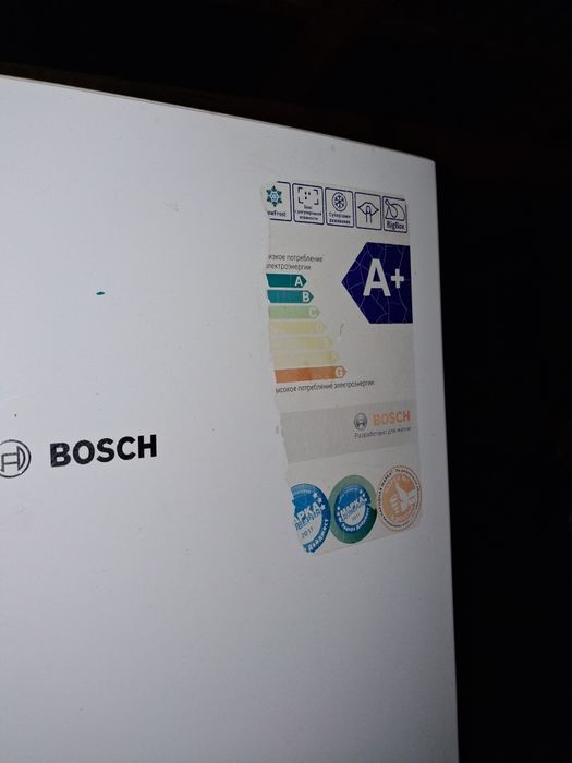 Холодилник BOSCH
