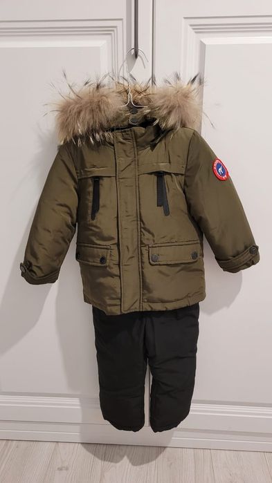 Продаю детскую зимнюю куртку