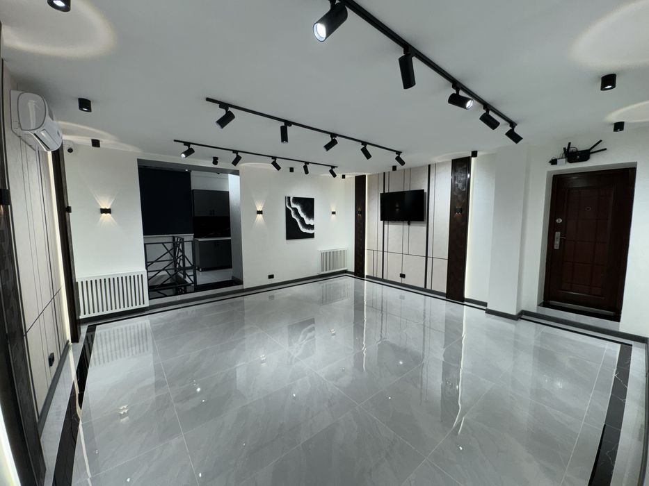 стадион Старт - Продается нежилое помещение вдоль дороги 215м2