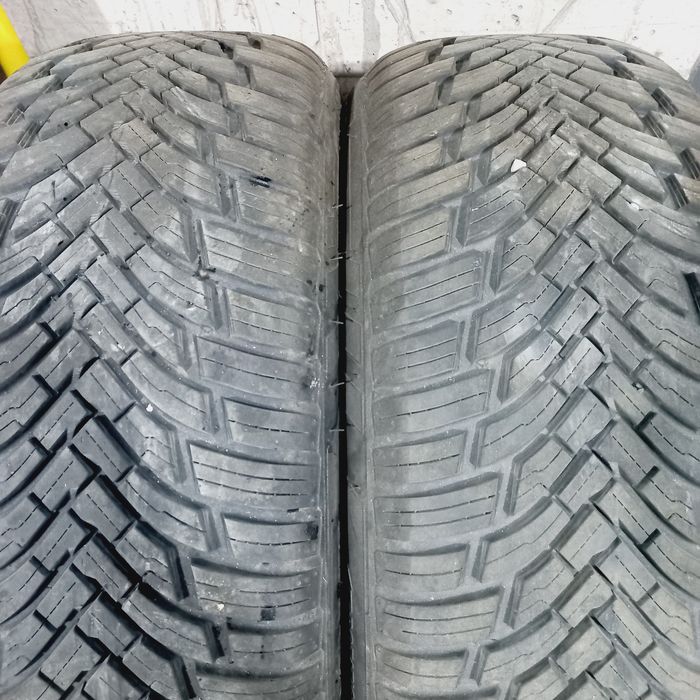 Автомобилни гуми 215x50xR17