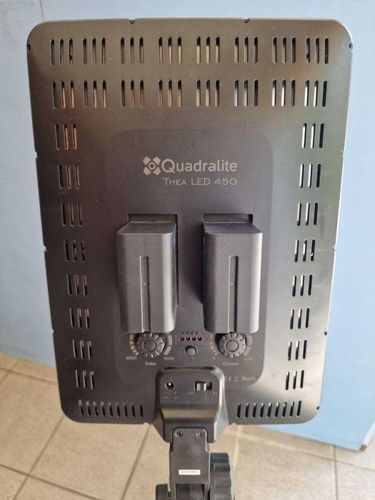 Студиино осветление комплект - Lighting Quadralite Thea 450 LED Panel Kit