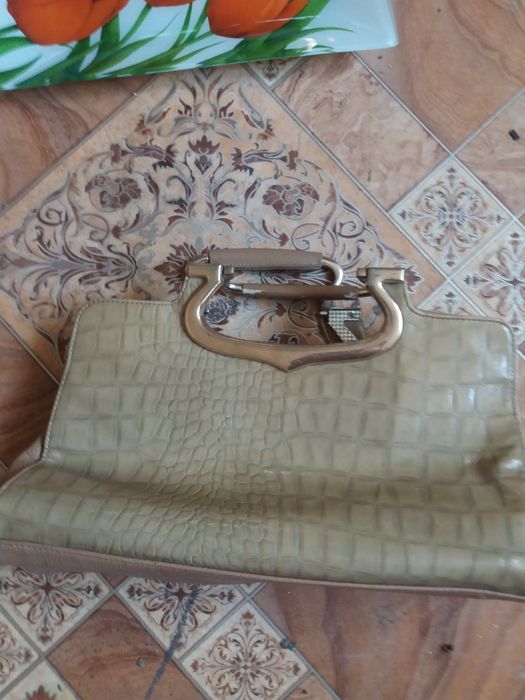 Сумки б/у цвета цены разные