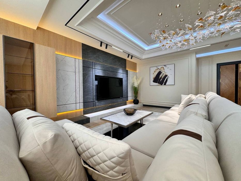 Продается 4х комнатная квартира,новостройка,8 роддом,глинка,140м2