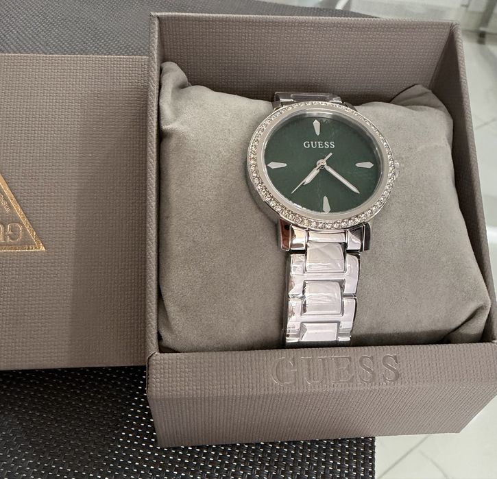 GUESS  Часовник с верижка от стомана, Сребрист