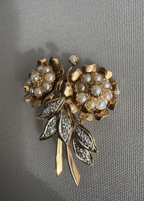 Brosa aur diamante perle