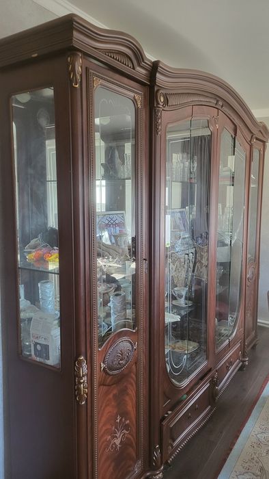 Сервант для зала