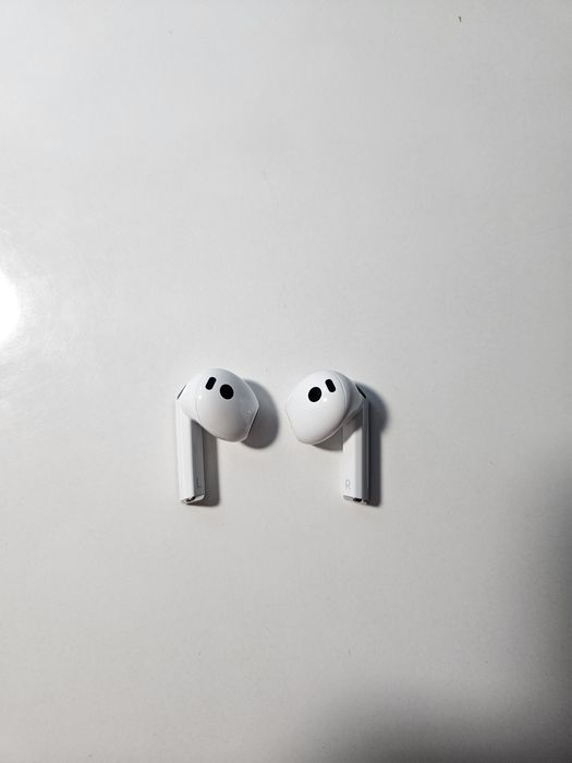 Продавам Samsung Galaxy Buds 3 White