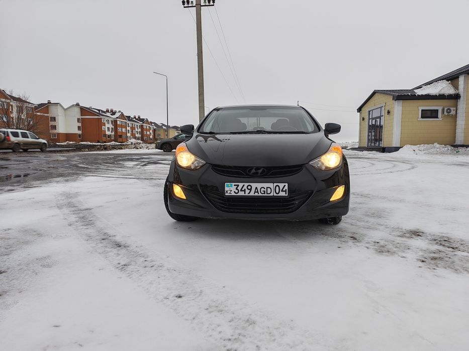 Хундай элантра,2013 года