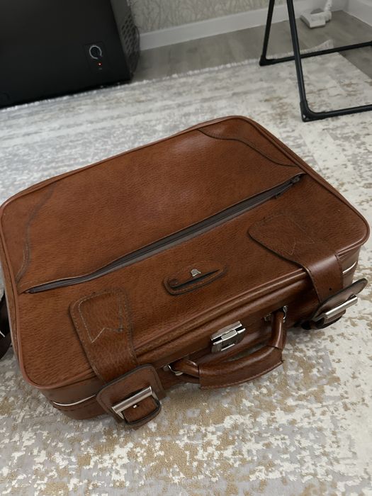 Продам советский чемодан