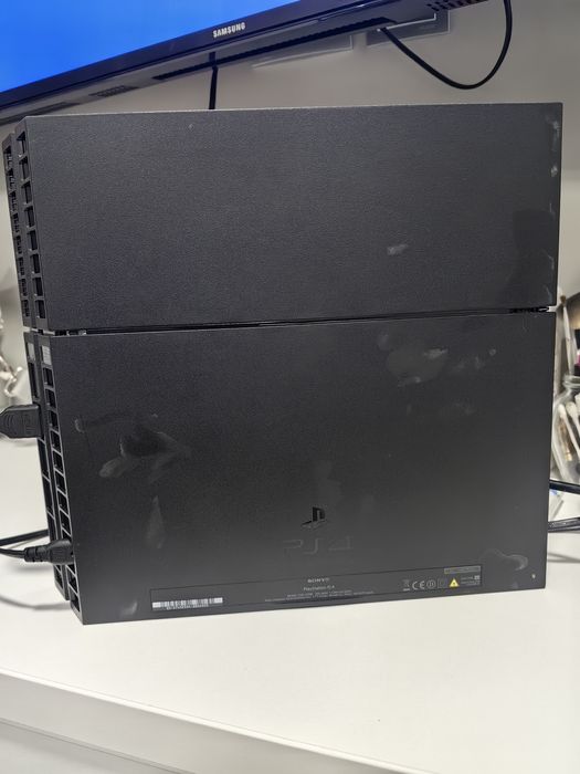 Ps 4+controller добро състояние