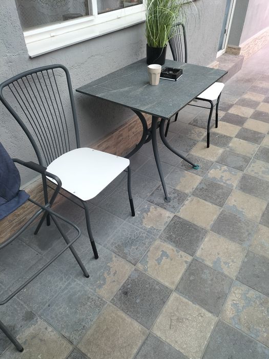 Măsuță de cafea exterior interior din metal și blat din compozit