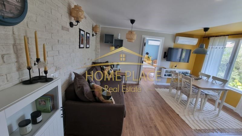 Дава се под наем Двустаен апартамент в Варна, Гръцка махала - 50 кв.м за 805.8 € - Снимка #3