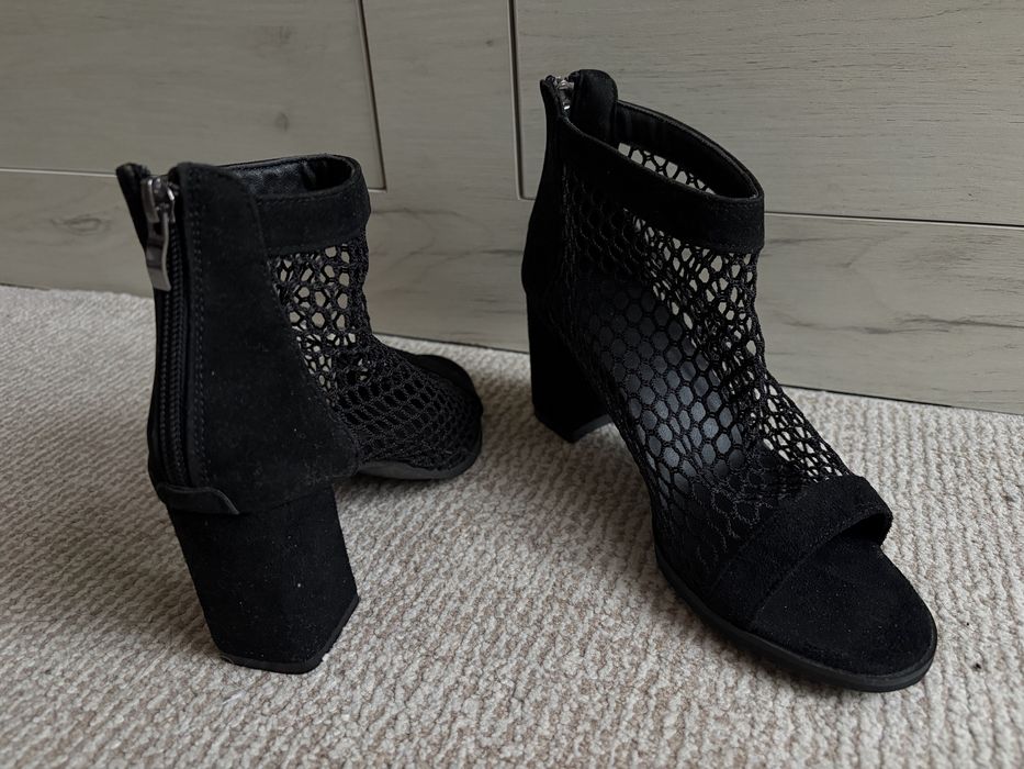 Новые туфли  37размер