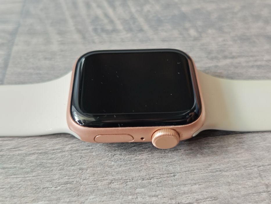 Apple Watch SE 40mm starlight