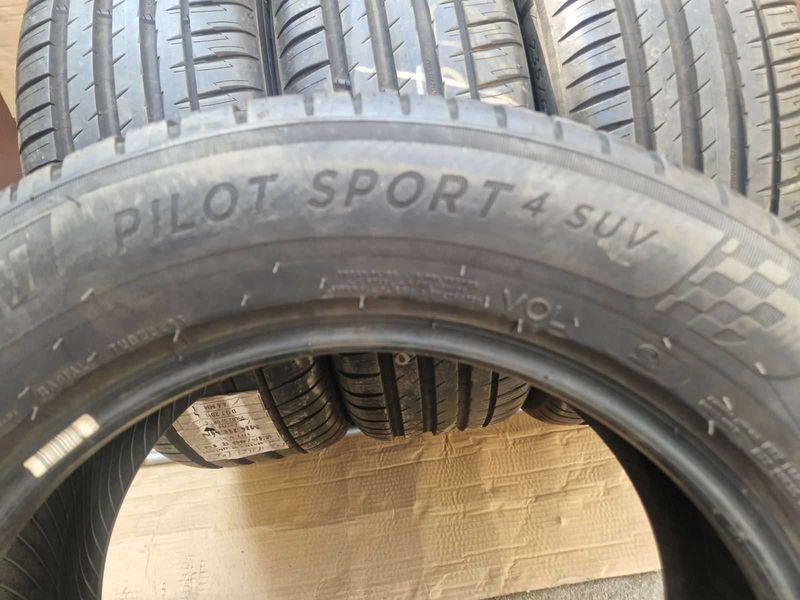 4 Michelin R18 235/60
летни гуми 
DOT2519