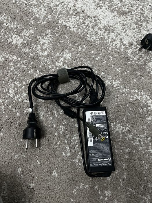 Alimentator laptop Lenovo