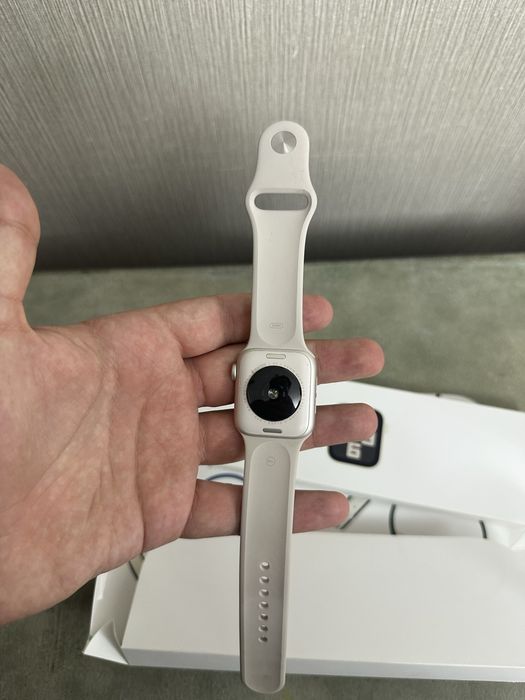 Apple watch se2 40mm starlight