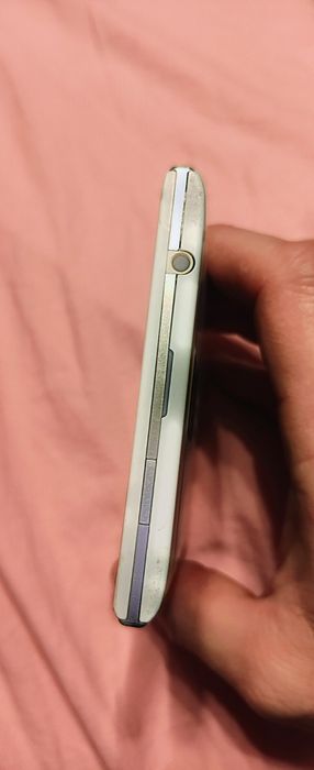 Vând Blackberry pașsport white edition