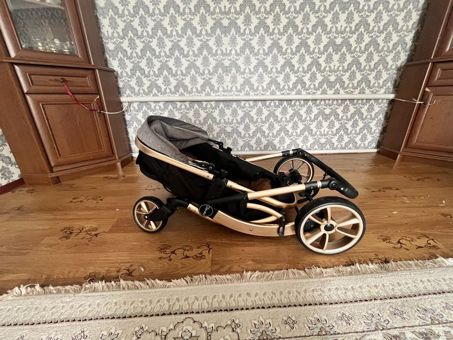 Продам коляску в хорошем состояний