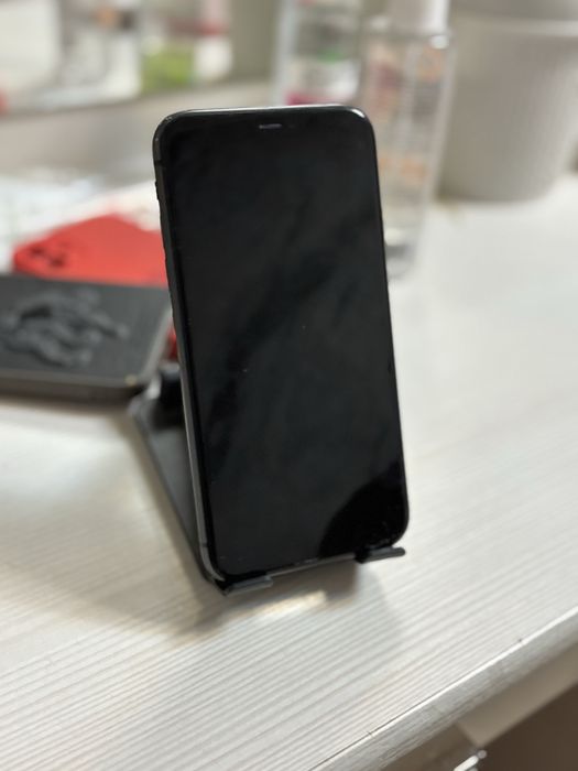 Продам Iphone 11 64гб (черный)