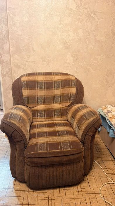 Продам 2 кресла, б/у