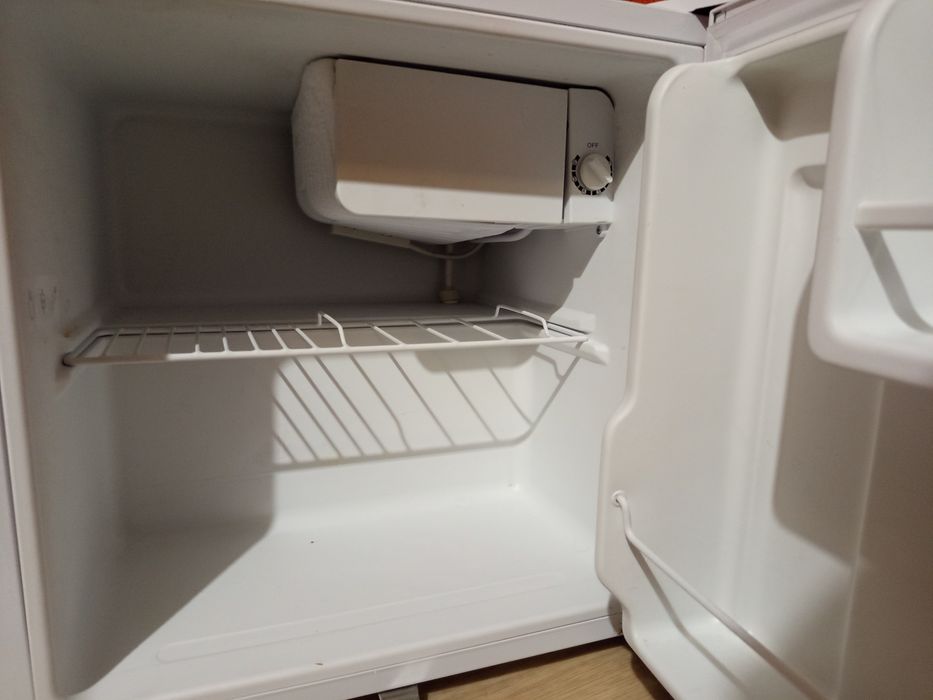 Компактный холодильник