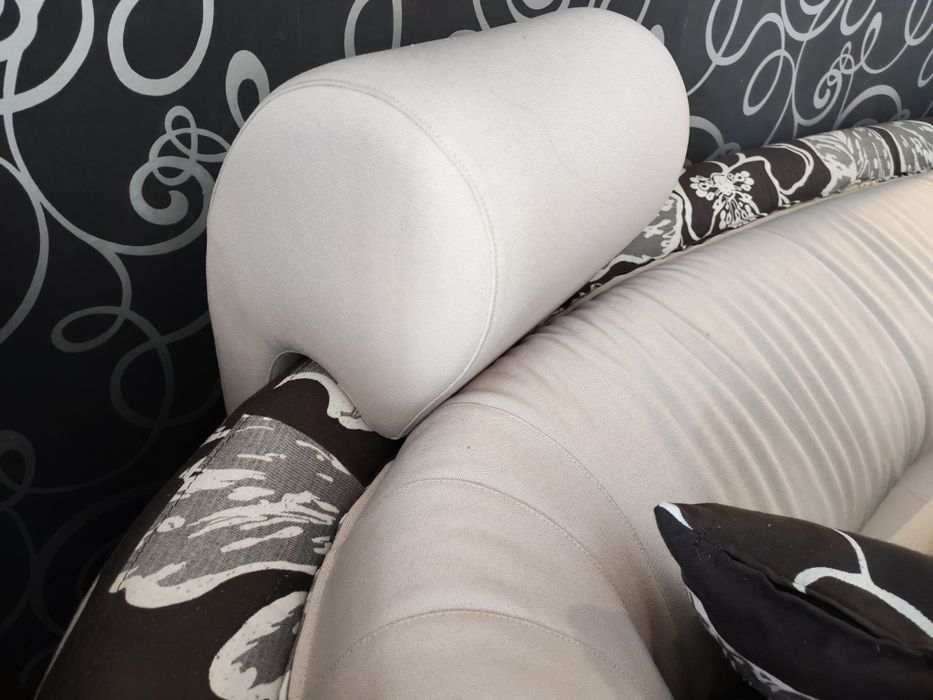 Set Canapea fotolii și masa  negociabil