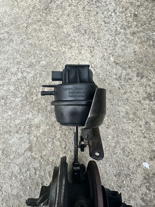 Actuator Turbo / Capsulă vacuum turbină Audi A4 B7 2.0 TDI cod BRD 170CP