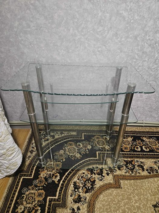 Холодильник, прихожая