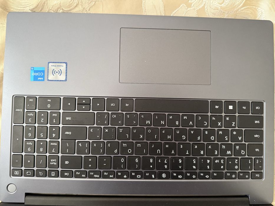 Ноутбук сатылады