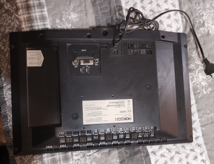 Vând televizor de 54 cm, pentru bucatarie Horizon,