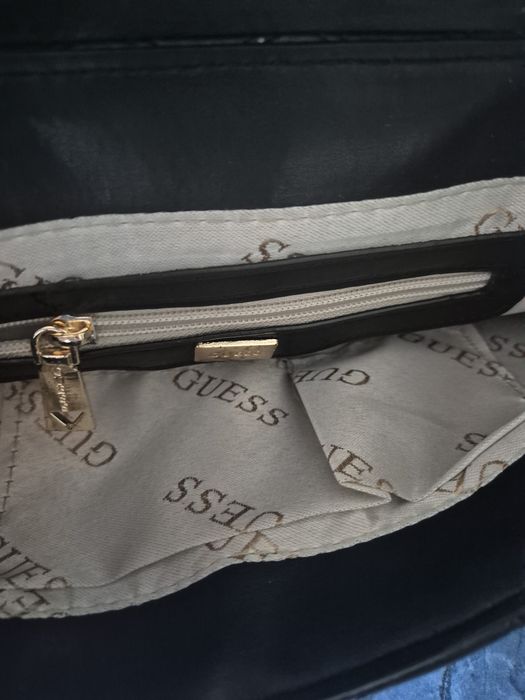 Geantă Guess. 100roni